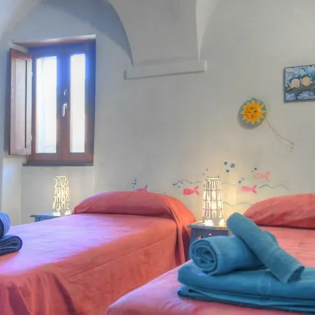 Feriehus Antica Casa Del Canto Mirella - Private Parking Calice Ligure